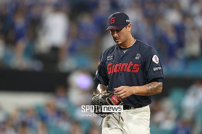 ▲ 지난해 큰 기대가 큰 실망으로 바뀌며 롯데 팬들의 비판을 받은 빈스 벨라스케즈 ⓒ곽혜미 기자