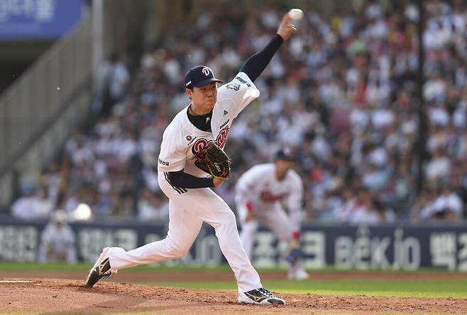 ▲ 6.2이닝 2실점으로 분전했으나 승리투수가 되지는 못한 두산 선발 최승용 ⓒ두산베어스