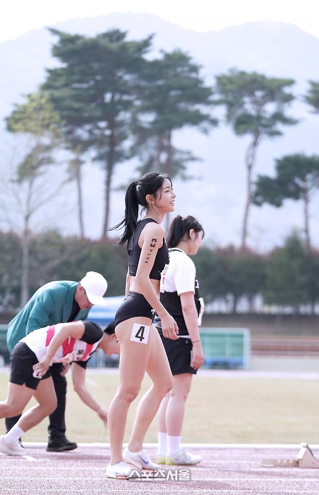 ‘육상 카리나’ 김민지, 진도군 명예 걸고 200m 동메달 획득
