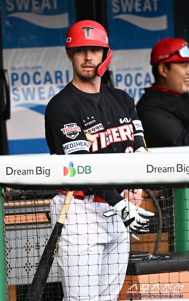 17일 잠실구장에서 열린 두산과 KIA의 경기. 데일이 숨을 고르고 있다. 잠실=박재만 기자 pjm@sportschosun.com/2026.04.17/