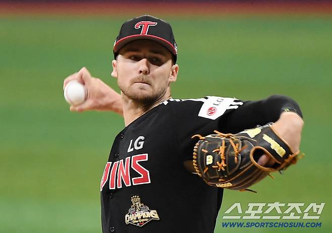 5일 서울 고척스카이돔에서 열린 LG-키움전. LG 선발투수 톨허스트가 투구를 준비하고 있다. 정재근 기자 cjg@sportschosun.com/2026.4.5/