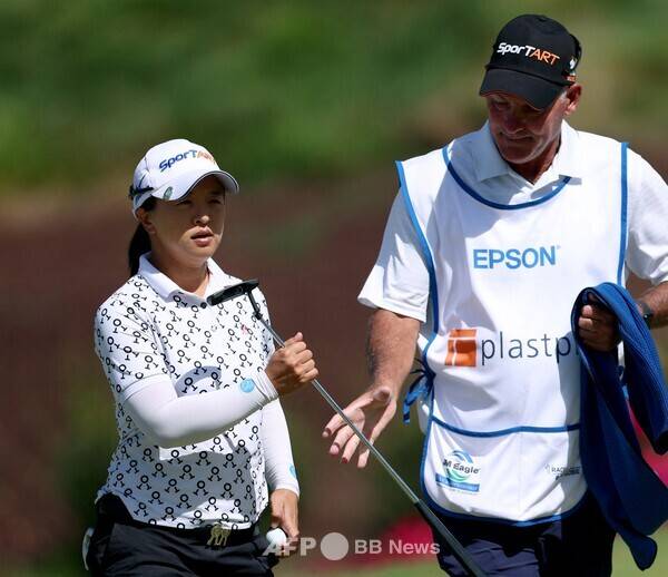 윤이나, 임진희, 이미향, 황유민, 이동은 프로 등과 함께 출전한 2026년 미국여자프로골프(LPGA) 투어 JM이글 LA 챔피언십 우승에 도전하는 김세영 프로가 3라운드에서 경기하는 모습이다. 사진제공=ⓒAFPBBNews = News1 (사진을 무단으로 사용하지 마십시오.)