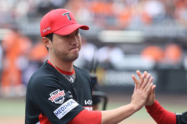 지난 1월 친정팀 KIA와 계약하며 눈길을 끈 홍건희. 하지만 예상치 못한 부상에 공백기를 갖게 됐다. KIA 제공