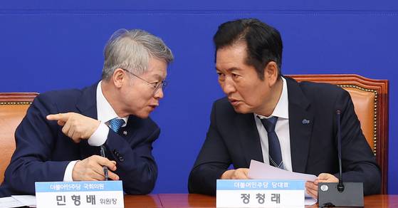 정청래 민주당 대표와 민형배 민주당 전남광주통힙시장 후보, 임현동 기자