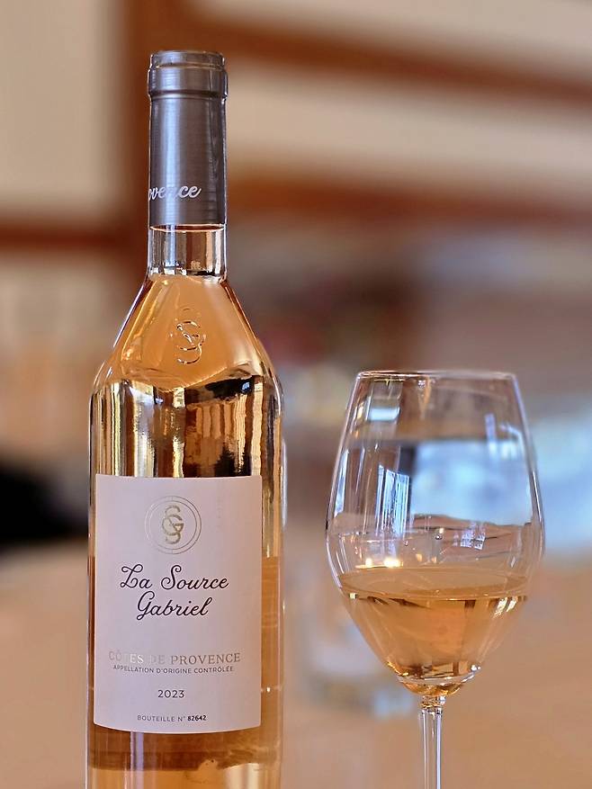 샤토 라 뚜르 드 레베끄, 라 수르스 가브리엘. 최현태 기자