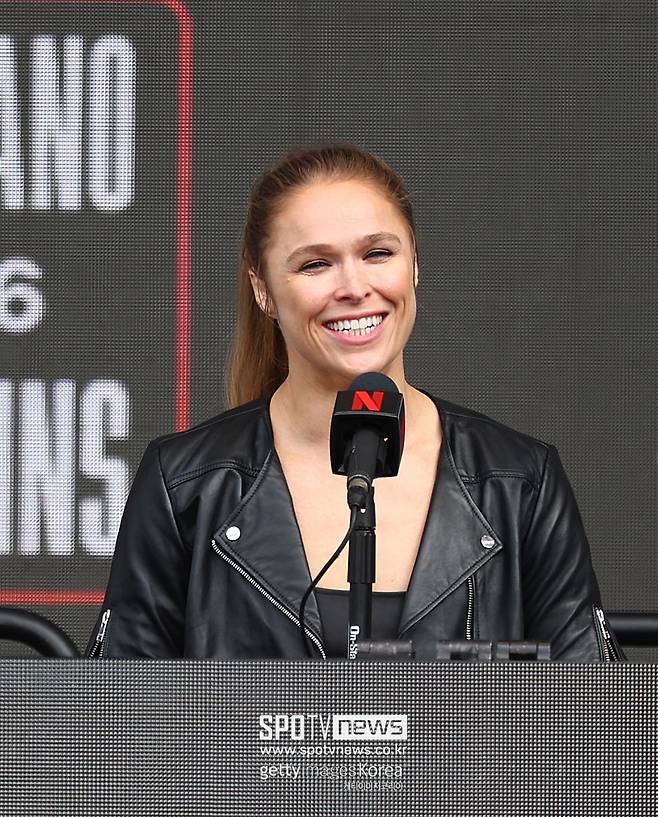 ▲ 기자회견하는 론다 로우지.