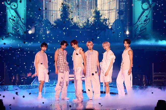 그룹 NCT WISH가 첫 번째 단독 앙코르 콘서트 'NCT WISH 1st CONCERT TOUR 'INTO THE WISH : Our WISH' ENCORE IN SEOUL'에서 무대를 선보이고 있다./사진제공=SM엔터테인먼트