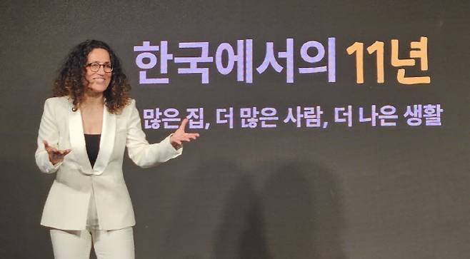 이사벨 푸치 이케아 코리아 대표 겸 최고지속가능성책임자(CSO)가 20일 서울 마곡에서 개최된 ‘이케아 홈 리이매진 미디어 데이’에서 발표하고 있다. (사진=김아름 기자)