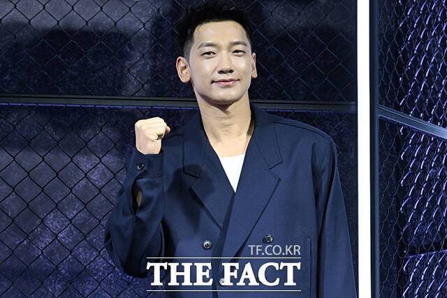 가수 겸 배우 비(본명 정지훈)가 오는 5월 신곡을 발매한다. 사진은 지난 3월 서울 중구 앰버서더 서울 풀만 호텔에서 열린 넷플릭스 오리지널 시리즈 '사냥개들' 시즌2 제작발표회에 참석한 모습. /김성렬 기자