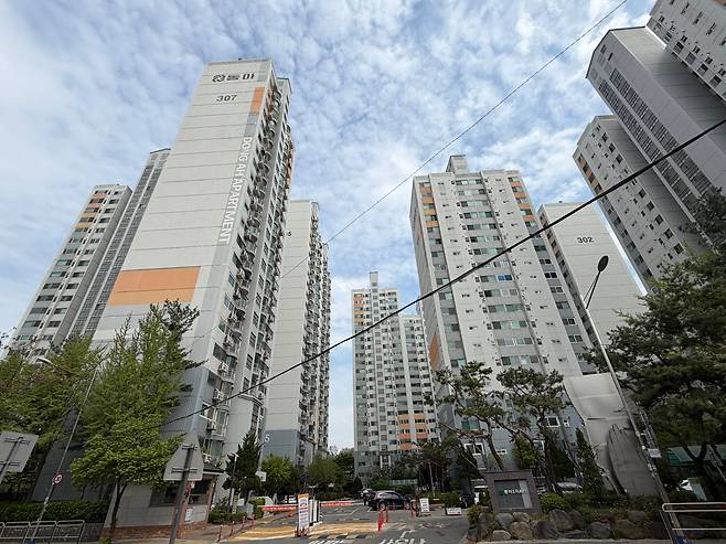 17일 방문한 강서구 염창동 '염참동아3차'./김보연 기자