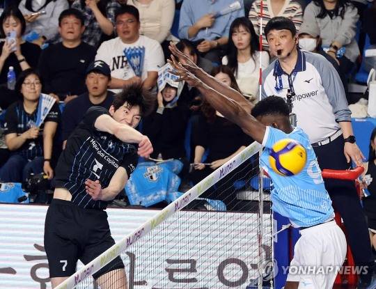 현대캐피탈 허수봉의 공격 / 사진=연합뉴스