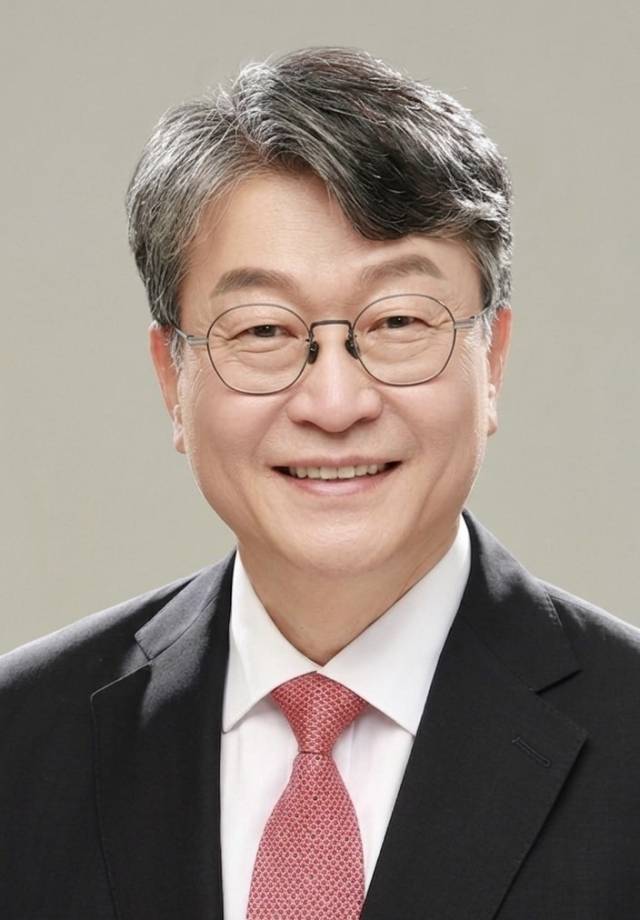 ▲오석진 대전시교육감 예비후보가 긴급 성명을 통해 교육감 선거를 겨냥한 정치권의 개입시도를 강력히 비판하고 나섰다 ⓒ프레시안DB