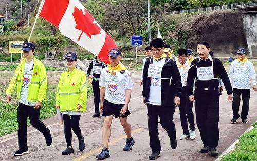 2021년 캐나다∼가평 도보 대장정 블랙 씨 [가평군 제공. 재판매 및 DB 금지]
