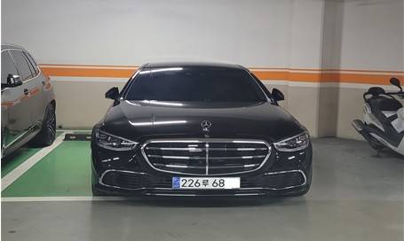 A씨 주거지 지하주차장에서 압수한 벤츠차량 [수원지검 제공. 재판매 및 DB금지]