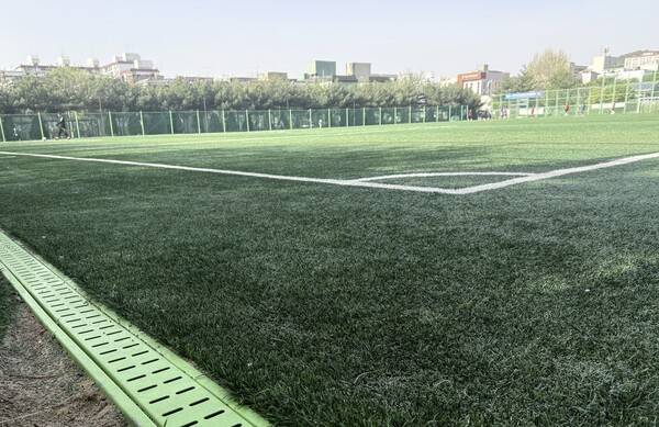 인천시 계양구 계산동 계산체육공원 내 인조잔디구장. <우제성 기자>