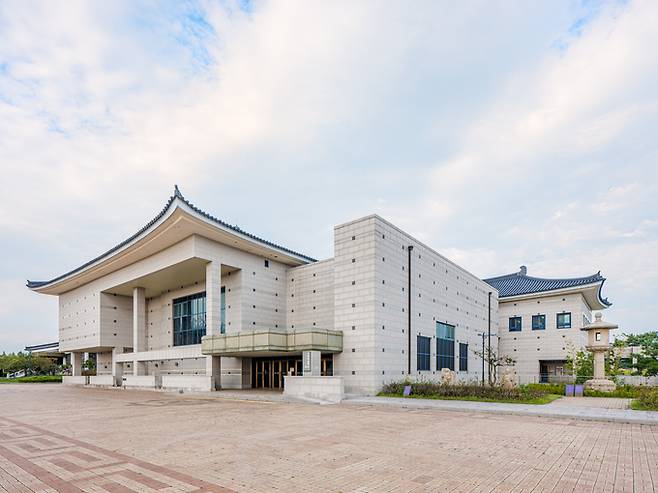 ▲ 국립경주박물관이 신라미술관 상설전시품 일부를 교체해 그동안 수장고에 보관돼 온 소장품을 새롭게 공개하고, 보다 풍부해진 전시를 선보인다. 사진은 신라미술관 전경