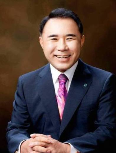 윤홍근 제너시스BBQ그룹 회장 /사진제공=BBQ