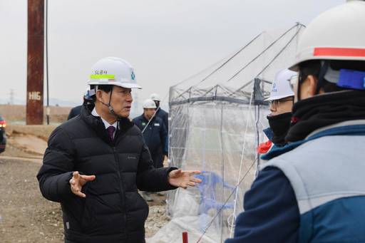 매립시설 현장 점검에 나선 송병억 사장