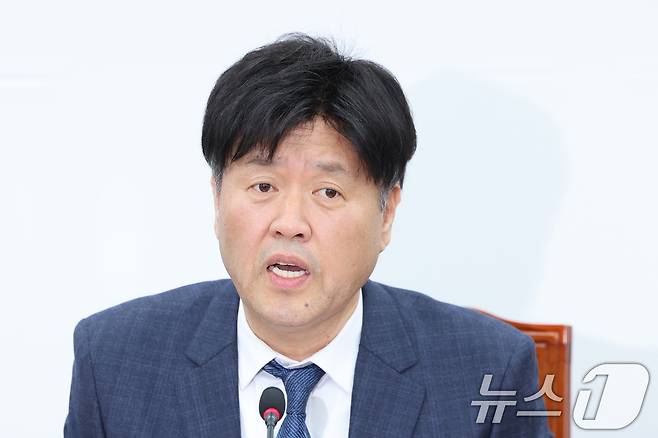 김용 전 민주연구원 부원장이 13일 서울 여의도 국회에서 열린 정치검찰 조작기소특위 기자간담회에서 발언하고 있다. 2026.4.13 ⓒ 뉴스1 신웅수 기자
