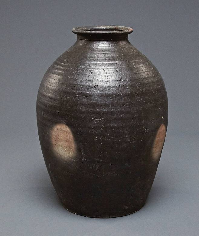 고려 운반선 ‘마도 3호선’에서 발굴된 젓갈 항아리. 사진 출처 해양유산연구원