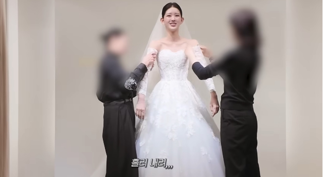 단순한 다이어트가 아니었다. 결혼을 앞두고 ‘목표’가 분명한 감량이었고, 그 결과는 웨딩드레스 피팅 현장에서 그대로 드러났다. 사진=최준희 유튜브 채널