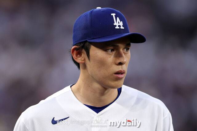 LA 다저스 사사키 로키가 마운드에 올랐다./게티이미지코리아