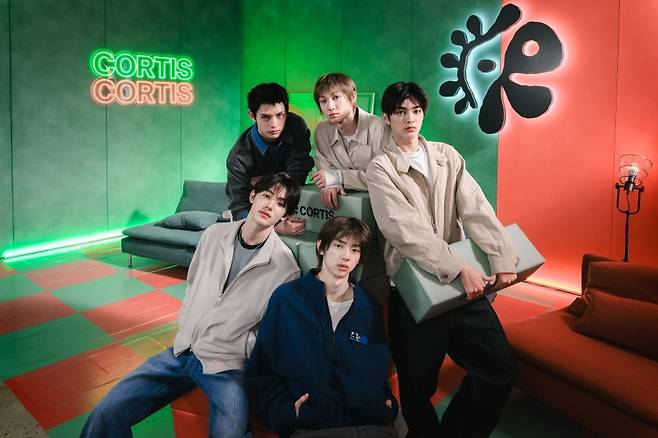 코르티스의 서울 비밀공간에서 만나는 ‘Green vs. Red’ 경험 (사진=에어비앤비)