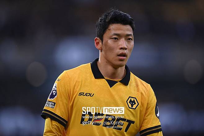 ▲ 끝내 버티지 못했다. 황희찬이 뛰는 울버햄프턴 원더러스가 시즌 종료를 5경기 남기고 2부리그 강등이 확정됐다. 20년 넘게 이어진 잉글랜드 프리미어리그(EPL) 한국인 계보에도 균열이 일 확률이 높다.