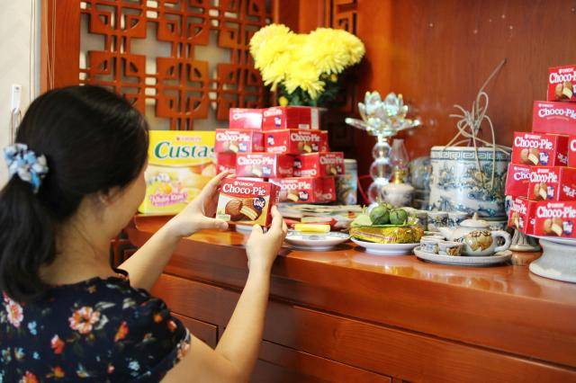 베트남 제사상에 오른 오리온 ‘초코파이’ 모습. [사진=오리온]