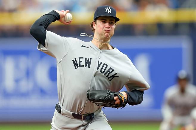 뉴욕 양키스 캠 슐리틀러가 지난 13일(한국시각) 탬파베이 레이스전에 등판해 힘차게 공을 뿌리고 있다. AFP연합뉴스