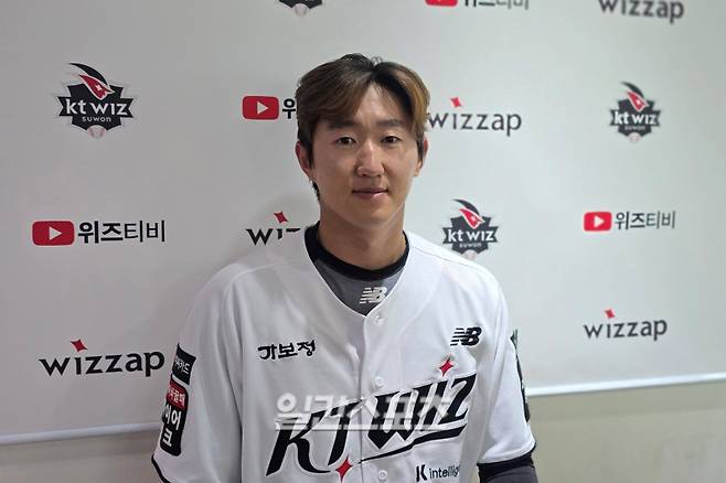 21일 경기 후 만난 김민혁. 수원=윤승재 기자