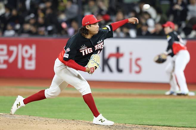 22일 수원 KT전에서 1점 차 리드를 지키지 못한 왼손 필승조 김범수. KIA 제