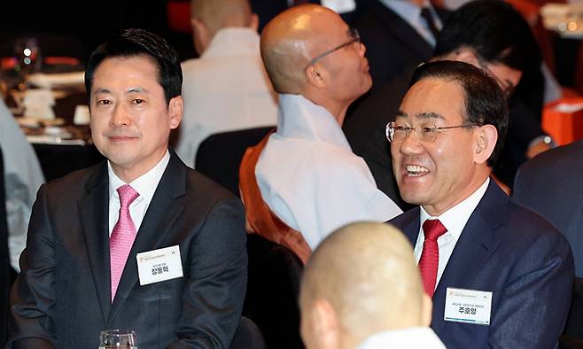 국민의힘 장동혁 대표와 주호영 의원이 지난 20일 서울 중구 신라호텔에서 열린 불기2570년 대한민국 불교도 봉축대법회에 참석해 있다. 2026.4.20 [사진=연합뉴스]