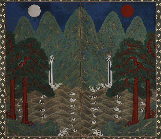 ‘일월오봉도’(19세기). 국립중앙박물관 제공