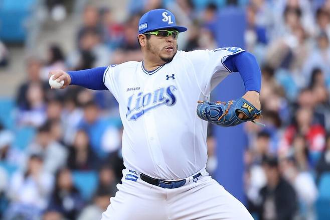 ▲ 7이닝 1실점으로 분전했으나 승리투수가 되지 못한 삼성 선발 아리엘 후라도 ⓒ삼성라이온즈