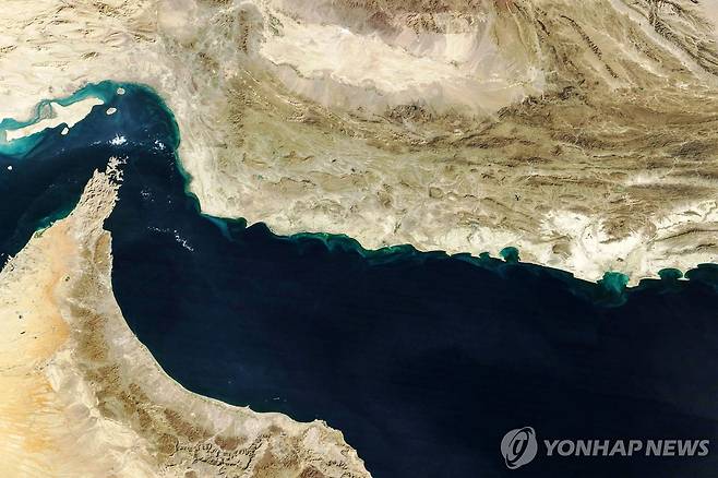 호르무즈 해협 위성사진 [NASA Earth Observatory / AFP 연합뉴스 자료사진 재판매 및 DB 금지]