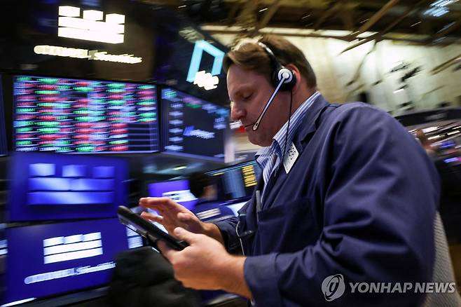 뉴욕증권거래소(NYSE) 트레이더 [로이터=연합뉴스]