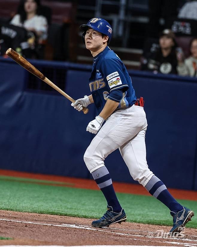 NC 박민우가 22일 서울 고척스카이돔에서 열린 2026 KBO리그 키움전에서 타격하고 있다. 사진 | NC 다이노스