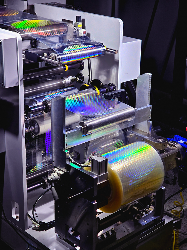 성균관대 선도연구센터의 롤투롤 나노임프린팅 설비. 조규진·김인기 성균관대 교수 제공