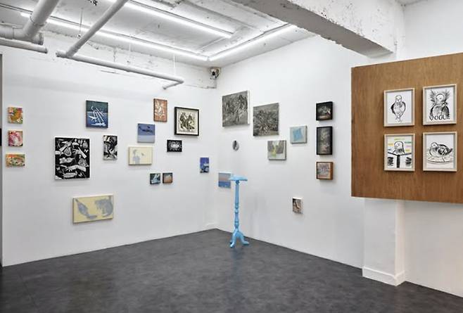 Artwork part of an exhibition at Outhouse Gallery in Mangwon-dong, Mapo District, western Seoul is seen in this photo provided by the gallery [OUTHOUSE GALLERY]