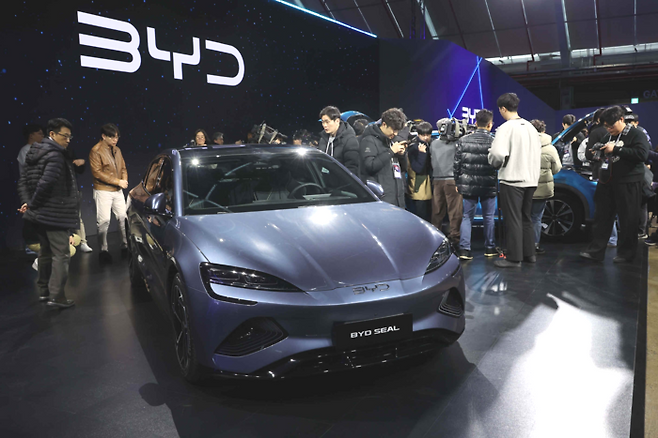 중국 전기차 BYD(비야디) 브랜드의 국내 공식 출범을 알리는 미디어 쇼케이스가 열리고 있는 모습. [매경DB]