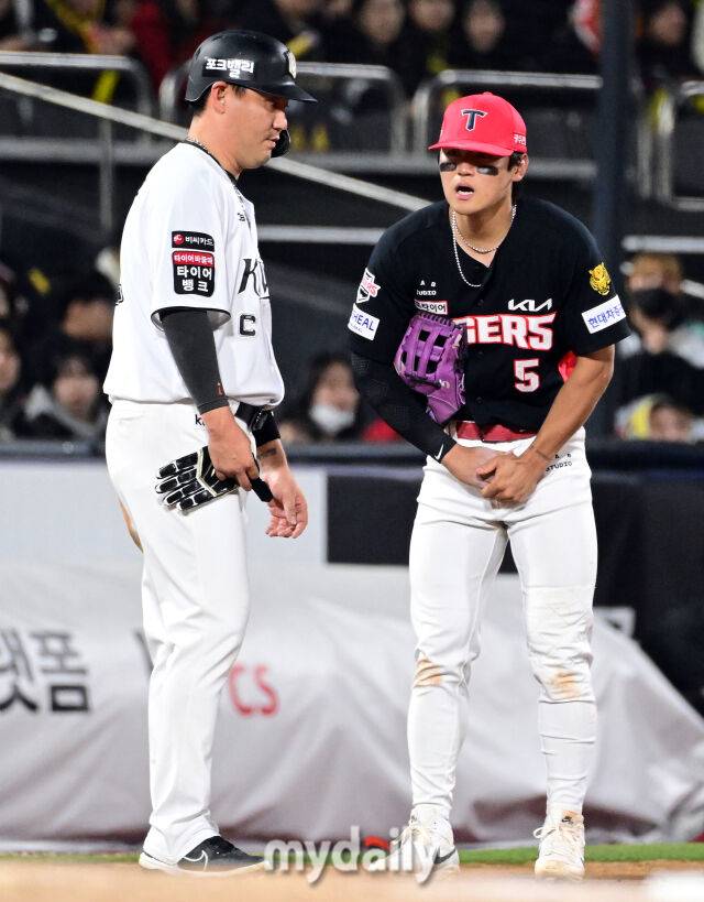 KT 장성우가 KIA 김도영의 부상을 걱정하고 있다 / 수원 = 유진형 기자 zolong@mydaily.co.kr]