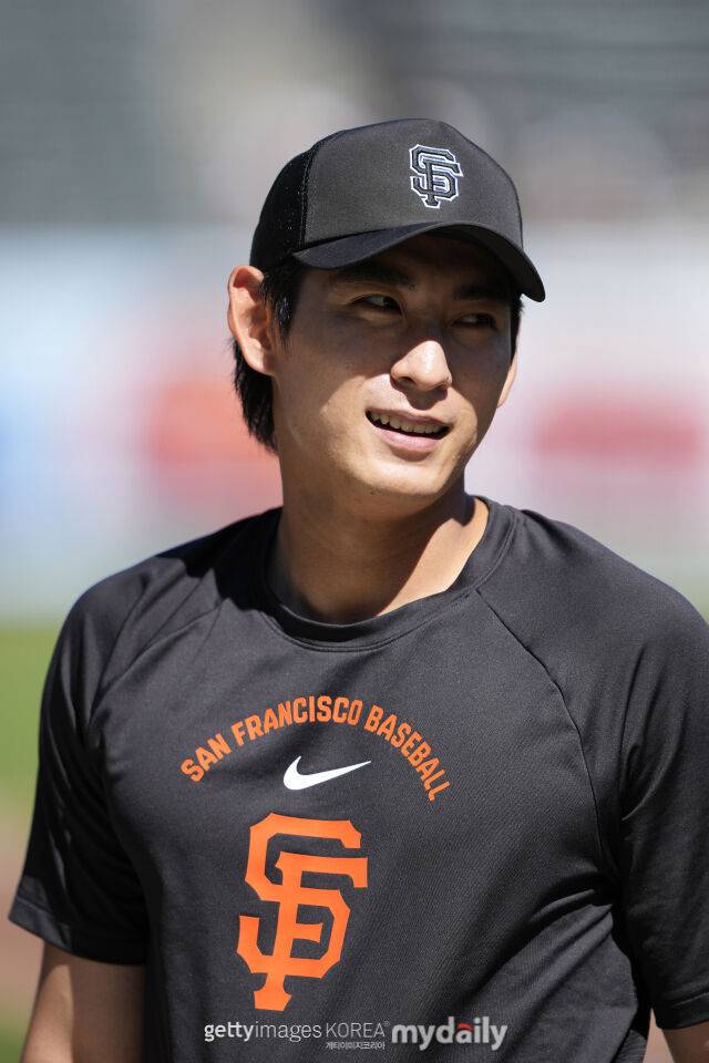 샌프란시스코 자이언츠 이정후가 경기를 준비하고 있다. 올 시즌 초반의 모습이다./게티이미지코리아