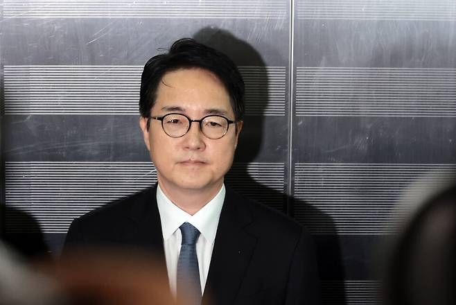 심우정 전 검찰총장이 2025년 9월30일 이종섭 전 국방부 장관 도피성 주호주대사 임명 의혹과 관련된 조사를 받기 위해 서울 서초구 순직해병 특별검사팀에 피의자 신분으로 출석하고 있다. ⓒ연합뉴스