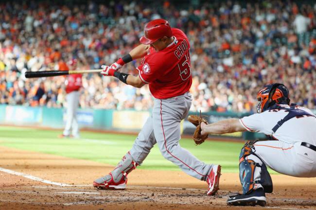 i-Man Choi #51 of the Los Angeles Angels of Anaheim swings at a pitch in the second inning of their game against the Houston Astros at Minute Maid Park on July 23, 2016 in Houston, Texas.   Scott Halleran/Getty Images/AFP  == FOR NEWSPAPERS, INTERNET, TELCOS & TELEVISION USE ONLY ==  <저작권자(c) 연합뉴스, 무단 전재-재배포 금지>