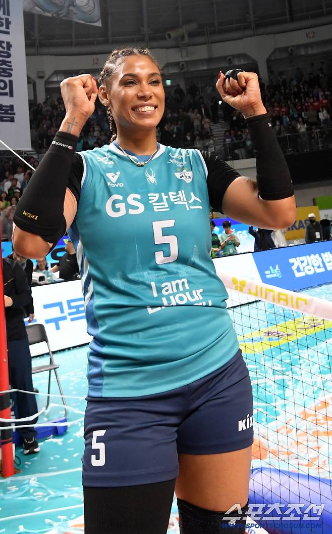 5일 장충체육관에서 열린 V리그 챔피언결정전 GS칼텍스와 도로공사의 경기. 우승을 차지한 GS칼텍스 실바가 환호하고 있다. 장충=박재만 기자 pjm@sportschosun.com/2026.04.05/