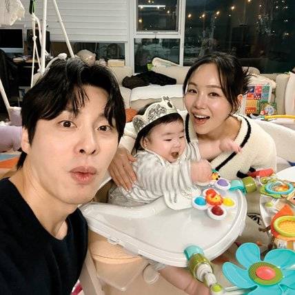 웃음이 끊이지 않는 임정희&김희현 부부와 아들 하임이.