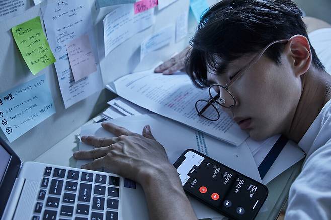 청소년은 신체·정신적 성장기에 있어 학습과 수면 측면에서 카페인 섭취에 각별한 주의가 필요하다. 게티이미지뱅크