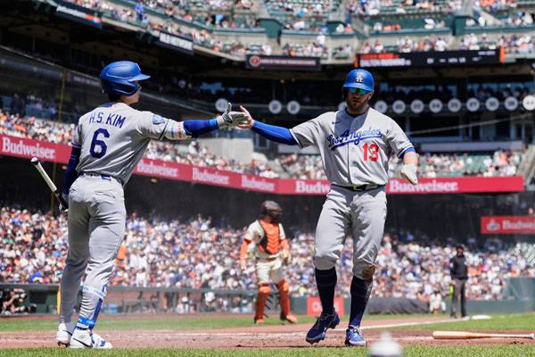 다저스 타선은 4회 응집력을 보여줬다. 사진= AP= 연합뉴스 제공
