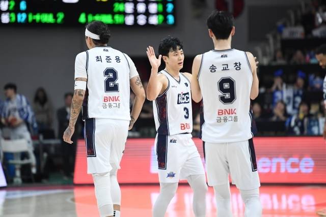 KCC의 화려한 슈퍼팀 라인업, 그들은 또 한 번 업셋을 기대하고 있다. 사진=KBL 제공